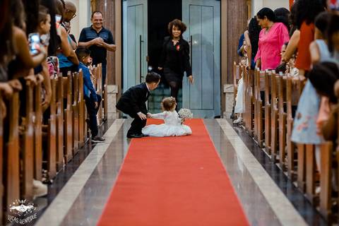 fotos das entradas dos noivinhos engraçada'