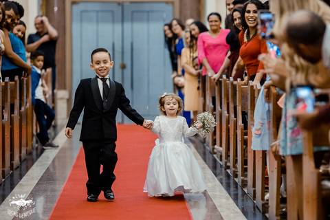 fotos das entradas dos noivinhos engraçada'