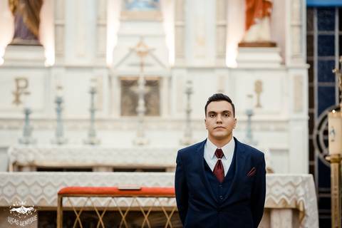 FOTOS DA ENTRADA NO NOIVO NA PAROQUIA NOSSA SENHORA DAS GRAÇAS EM IBIRITE'