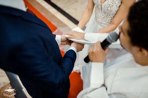 FOTOS DE CASAMENTO NA PAROQUIA NOSSA SENHORA DAS GRAÇAS EM IBIRITE'