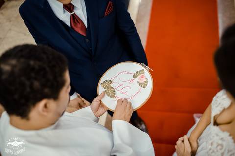 FOTOS DA ENTRADA DAS DAS ALIANÇAS NA MATRIZ DE IBIRITE'