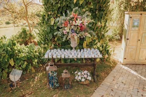 fotos decoração mesa bolo rustico'