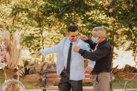 fotos making of noivo bombeiro casamento de dia'