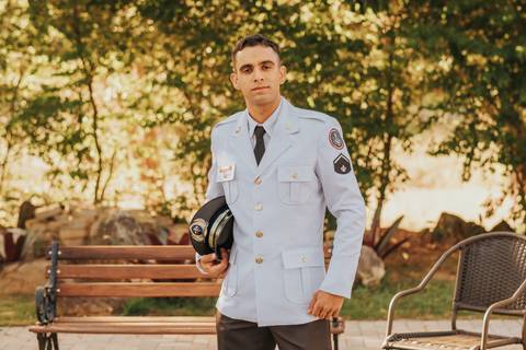 fotos making of noivo bombeiro casamento de dia'