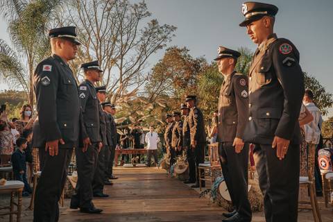 Casamento militar de dia'