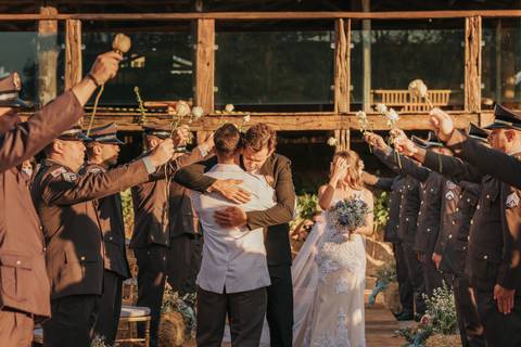 entrada da noiva casamento de dia'