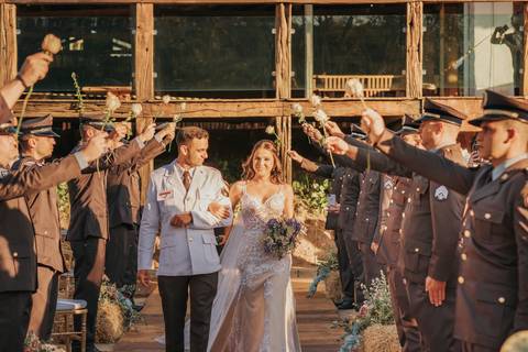 casamento de dia com honra militar'