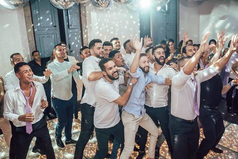 NOIVO JOGANDO UISQUE  CASAMENTO BH'