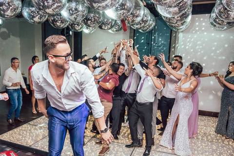 NOIVO JOGANDO UISQUE  CASAMENTO BH'