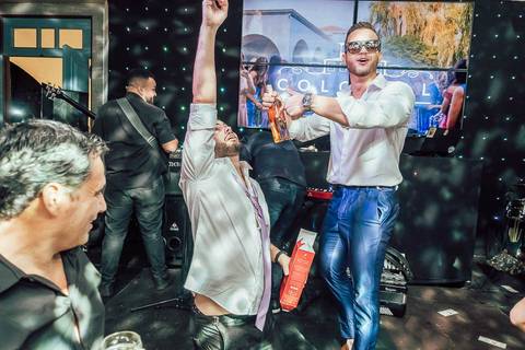 NOIVO JOGANDO UISQUE  CASAMENTO BH'