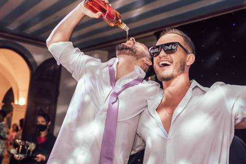 NOIVO JOGANDO UISQUE  CASAMENTO BH'