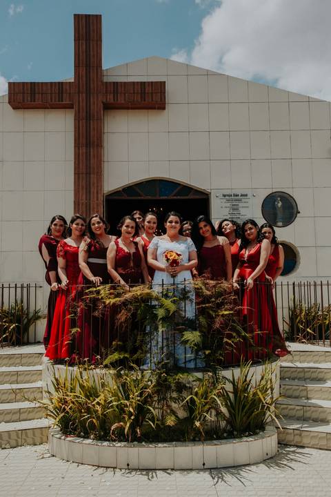 noiva com suas madrinhas'