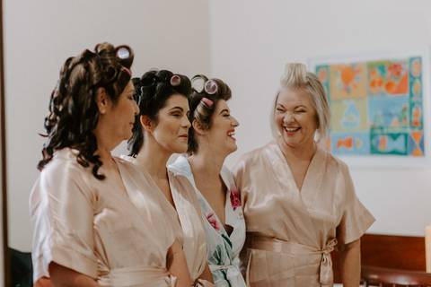 Making of noiva no hotel com robes'
