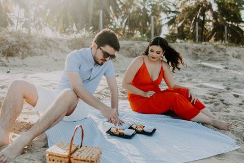 casal na praia piquenique ensaio prewedding casamento nordeste'