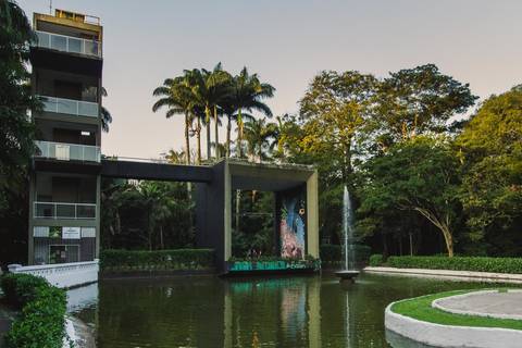 Jardim Botânico Chico Mendes em Santos, na Baixada Santista, fotografia profissional pelo fotógrafo Fernando Freire, de Praia Grande e atendendo todo litoral sul de SP. Especializado em ensaios fotográfico e fotografia imobiliária.'