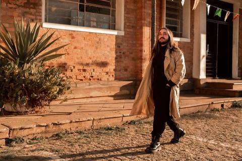 Ensaio fotográfico masculino em estilo cinematográfico na cidade de Campinas feita por fotógrafo profissional Fernando Freire, residente na baixada santista.'