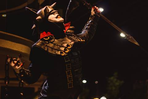 Ensaio fotográfico de cosplay do Batman que Ri, feito em Praia Grande, SP, na baixada santista. Foto profissional por Fernando Freire, na vida noturna do bairro Canto do Forte, entre avenida Marechal Mallet e Avenida Paris.'