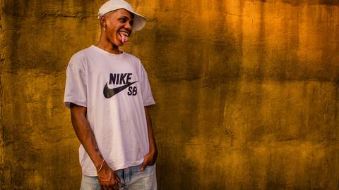 Ensaio fotográfico masculino em ambiente externo, na cidade de Campinas, SP, na UNICAMP. Fotografia profissional por Fernando Freire'