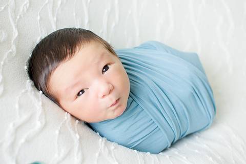 Ensaio newborn realizado no estudio amora e fotografado por nailie lucchesi'