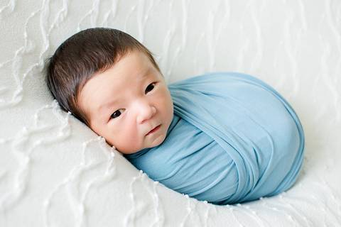 Ensaio newborn realizado no estudio amora e fotografado por nailie lucchesi'