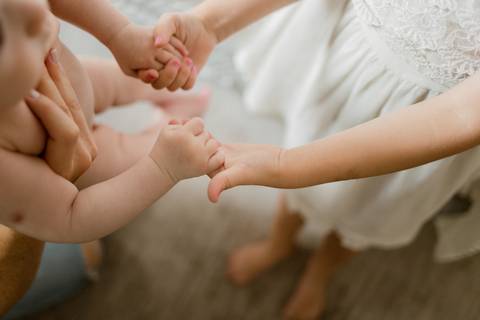 Conexão familiar em ensaio fotográfico'