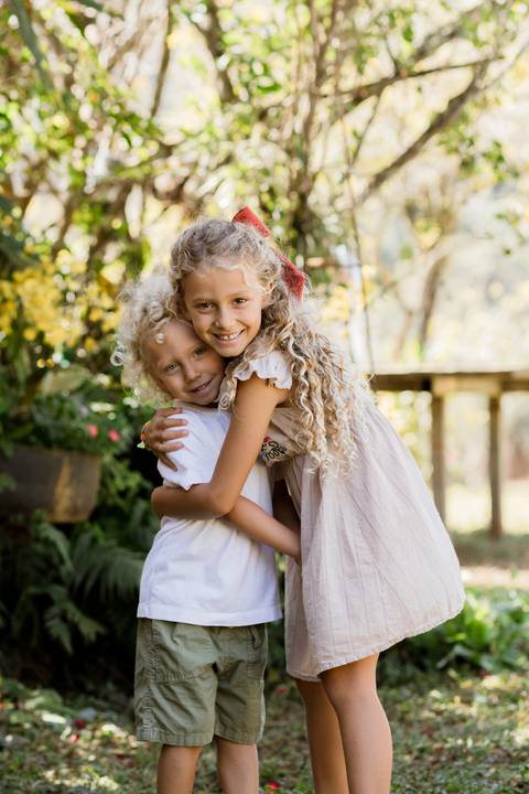 Fotografia de família em BH ao ar livre'