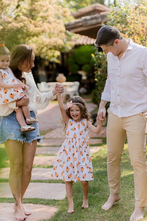 Conexão familiar em ensaio fotográfico'