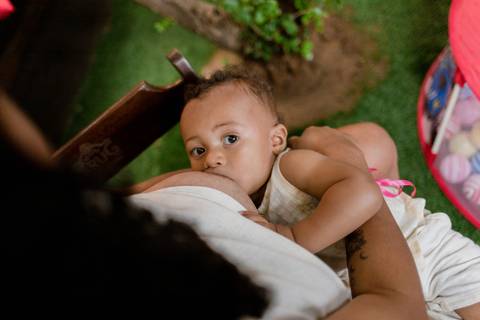 Fotografia infantil profissional em festa de aniversário'