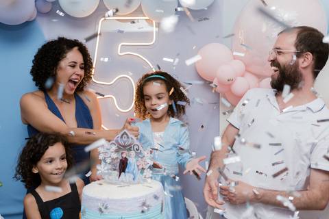 Fotografia infantil profissional em festa de aniversário'