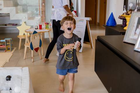 Crianças se divertindo em festa infantil em BH'