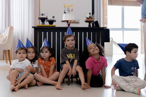 Fotografia infantil profissional em festa de aniversário'