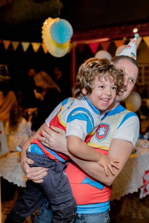 Crianças se divertindo em festa infantil em BH'