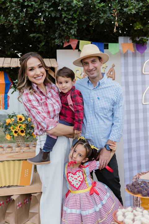 Registro natural de festa infantil em Belo Horizonte'