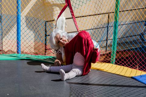 Cobertura de festa infantil com registros naturais'