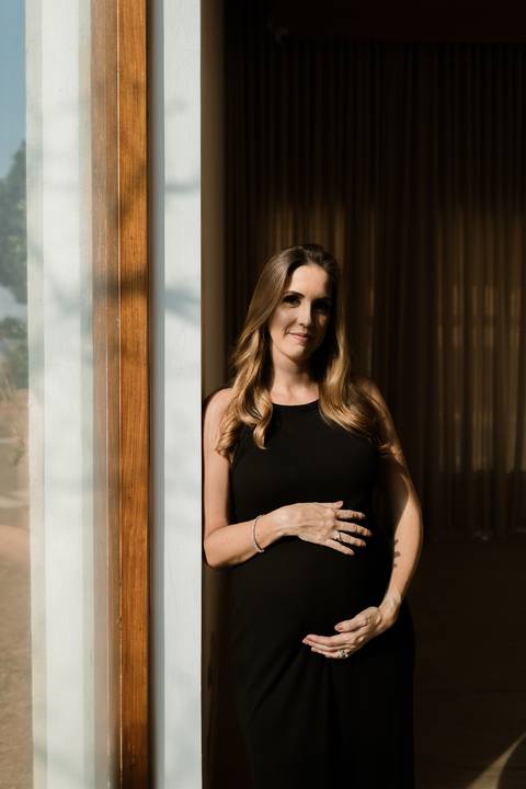 Fotógrafa de gestante com estilo natural'