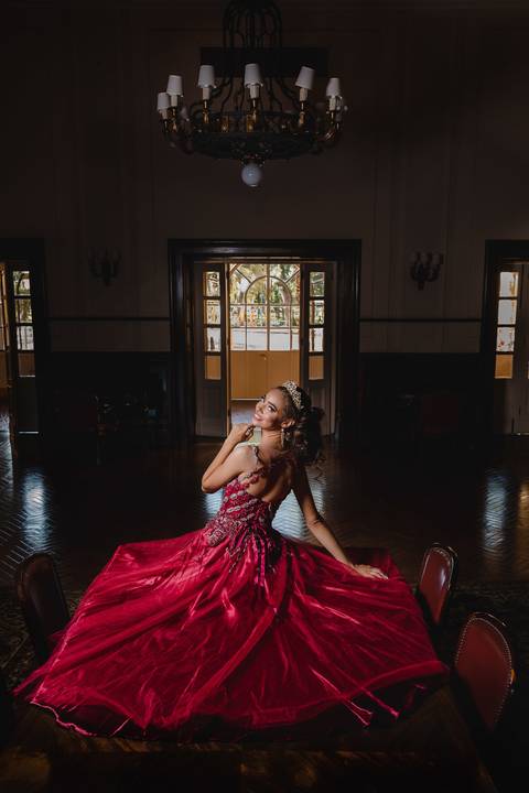 Foto estilo strobist realizado pelo fotógrafo profissional Lucas Sato de São Gotardo-MG.'