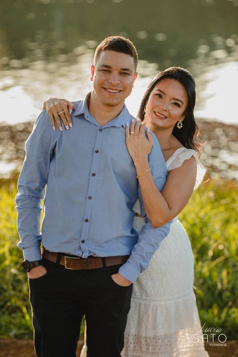 O que é o Ensaio de Casal? É uma sessão de fotos normalmente realizado ao ar livre com duração de 45 a 1:30. Ensaio realizado na cidade de São Gotardo pelo fotógrafo profissional Lucas Sato.'