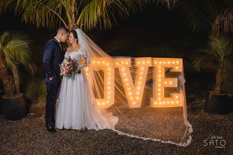 Sítio Águas de Março localizado no município de São Gotardo-MG à 8km do centro da cidade. Fotografia de Casamentos realizado pelo fotógrafo profissional Lucas Sato.'