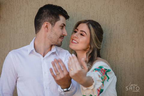 Casamento Civil realizado no Cartório de Registro Civil de São Gotardo-MG. Fotógrafo profissional de casamentos Lucas Sato, localizado na cidade de São Gotardo-MG.'