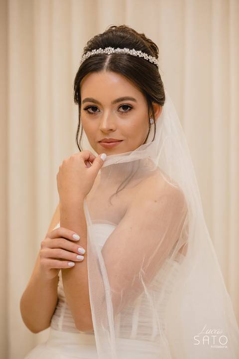 Retrato de Noiva produzida no Salão da  Zezinha em São Gotardo-MG.'