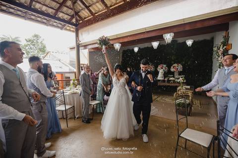 Espaço para casmentos e festas localizado na cidade de São Gotardo-MG. O Espaço Family possui espaço para até 120 convidados e uma área com gramado para cerimônia ao ar livre.'