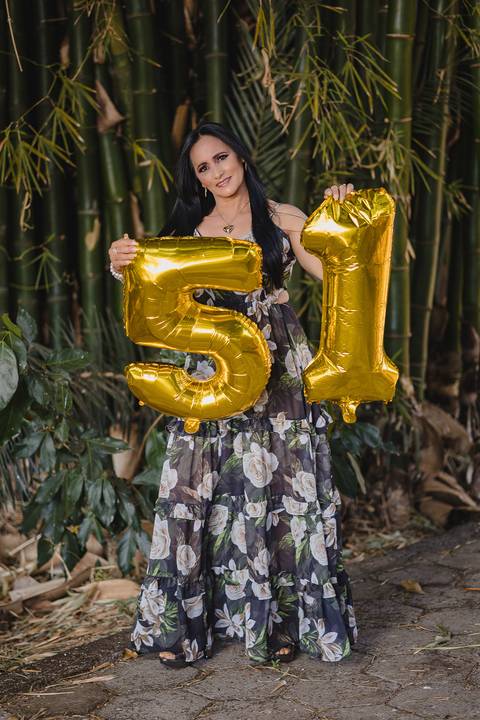 Ensaio feminino de 51 anos realizado em São Gotardo pelo fotógrafo profissional Lucas Sato-Fotografia.'