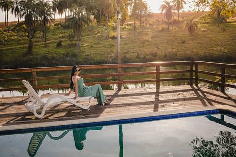 Ensaio feminino em sítio realizado pelo fotógrafo profissional Lucas Sato da cidade de São Gotardo-MG.'