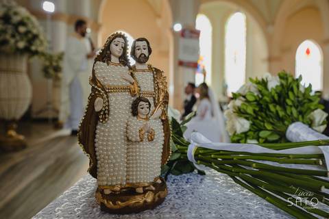 Sagrada família para casamento na Igreja Católica de São Gotardo-MG.'