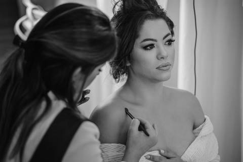 Espaço Cris salão de beleza para noivas e madrinhas. Casamento em São Gotardo'
