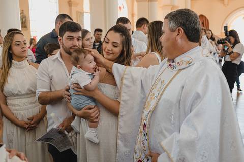 Vestido para Batismo na Igreja Matriz de São Gotardo MG'