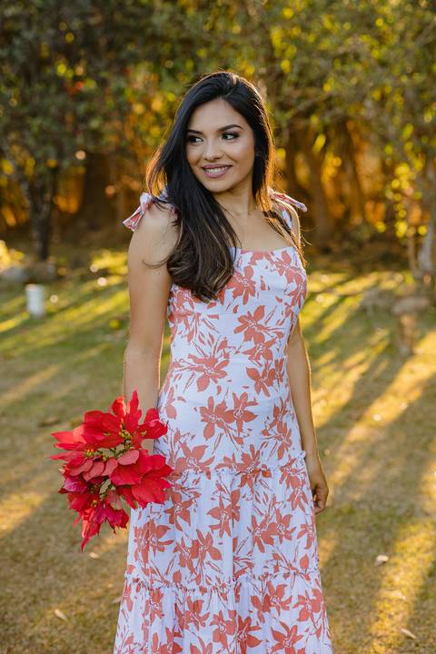 Vestido para ensaio de casal realizado a tarde na cidade de São Gotardo pelo fotógrafo profissional Lucas Sato-Fotografia.'