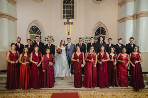 Vestido na cor marsala para Madrinhas de Casamento'