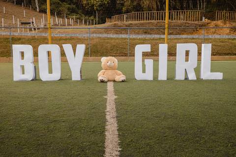 É menino ou menina? Decoração pra chá de revelação em São Gotardo.'