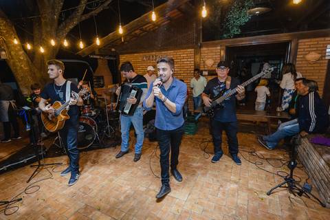 Banda Lucas Rocha animando a Recepção de Casamento em 
Arapuá.'